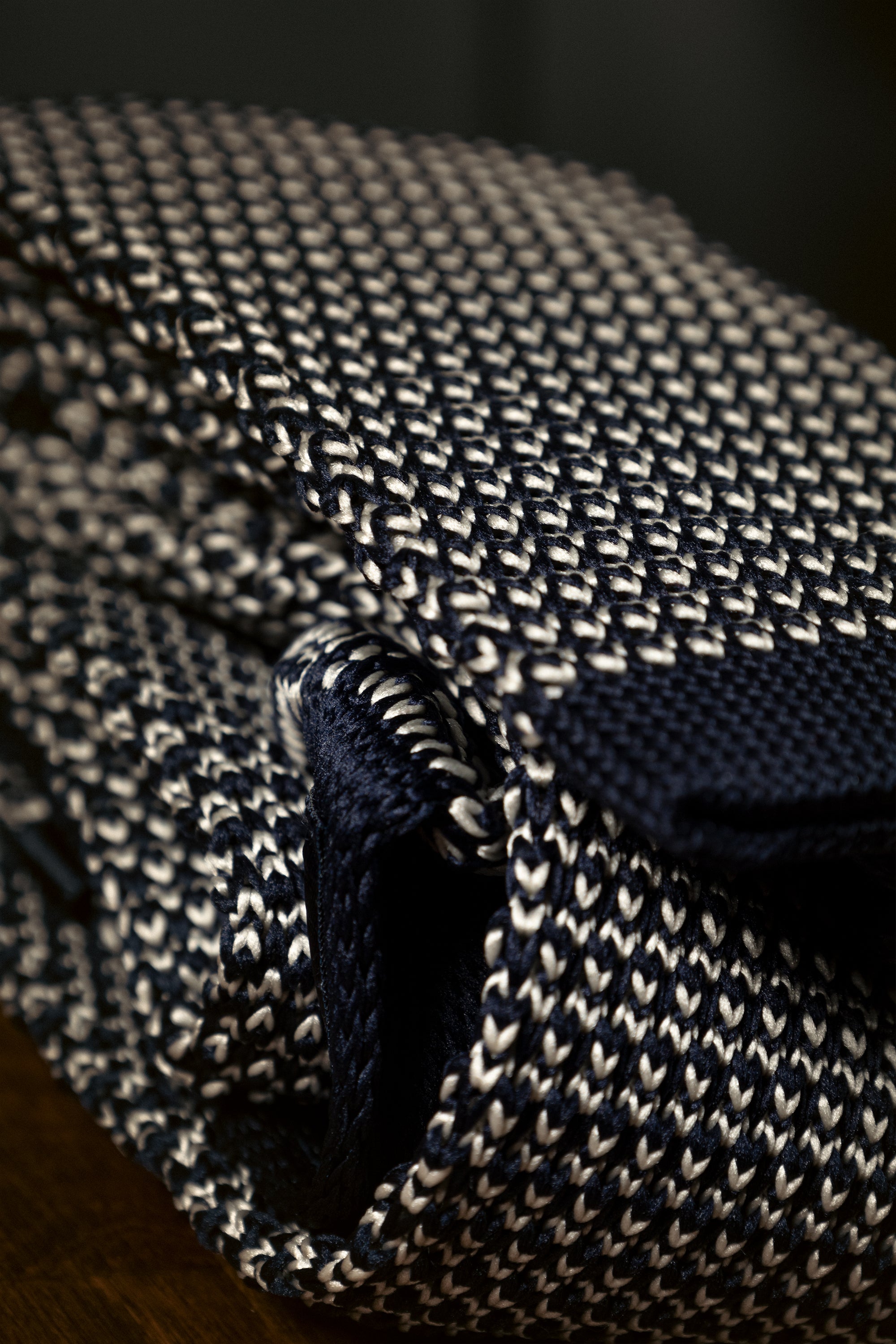Knitted Tie: Navy & White Patterned Knit Tie - Jack Martin